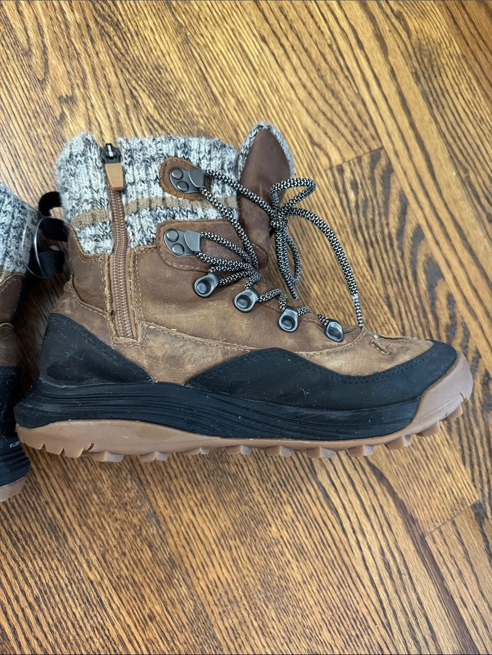 Merrell Siren 4 Thermo Waterproof Winter Boots Vibram Zip Leather Women’s 8